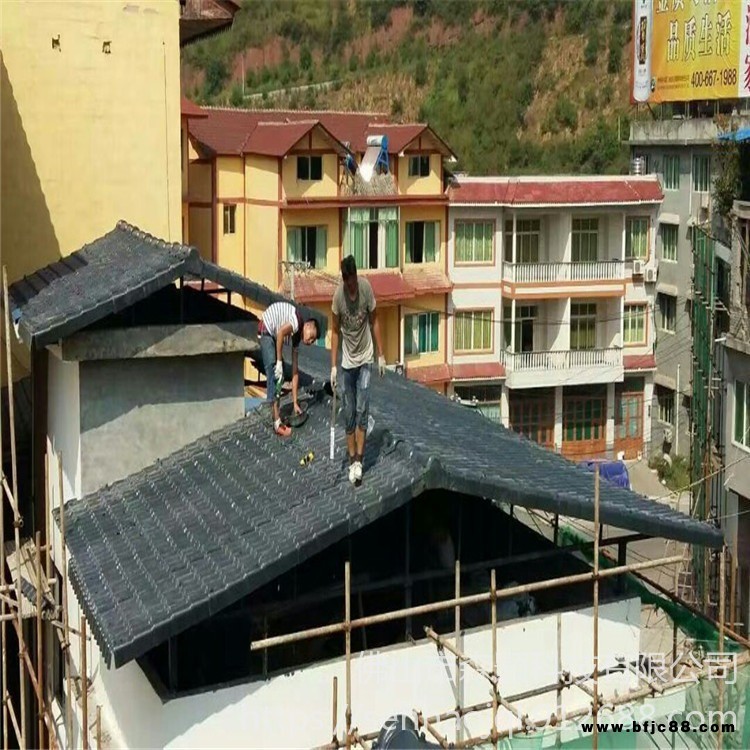 廠房防腐蝕PVC裝飾瓦、裝飾圍墻瓦效果、農村屋頂翻新瓦