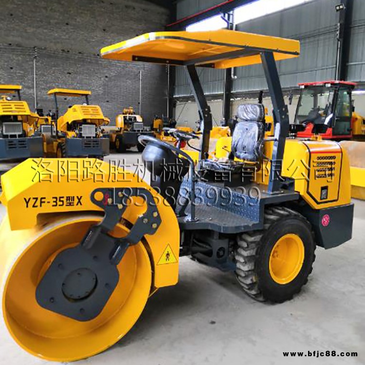 路勝機(jī)械手扶式振動(dòng)壓路機(jī)價(jià)格 膠輪式壓路機(jī)