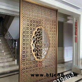 貴陽鋁板雕刻金色隔斷 仿銅雕花鏤空玄關(guān)隔斷裝飾