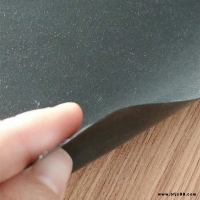 0.5mm 0.3mm黑色防水土工膜 德州宇潤(rùn)  建筑防水防潮防滲膜 魚(yú)池防水pe土工膜