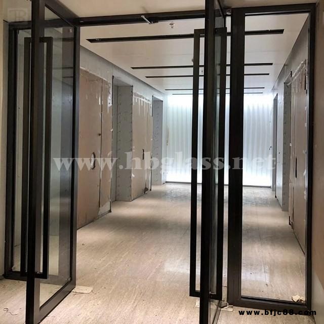 濟(jì)南煙臺(tái)威海濰坊菏澤  防火玻璃門廠家  防火玻璃門價(jià)格  甲級(jí)防火門  乙級(jí)防火門  防火玻璃門品牌   大玻璃防火門