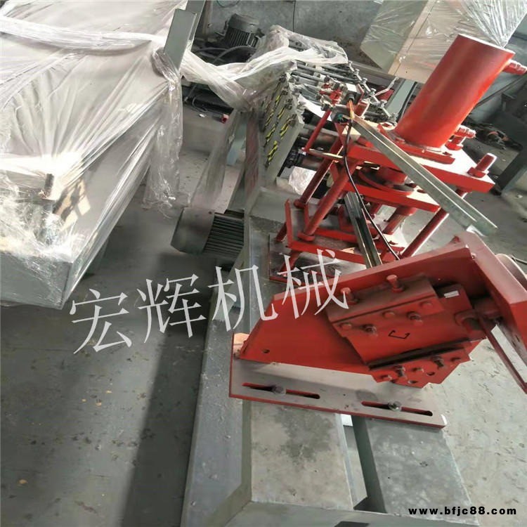 隔音隔斷龍骨生產(chǎn)機(jī)器  75豎向龍骨加工設(shè)備  天地豎向龍骨生產(chǎn)線