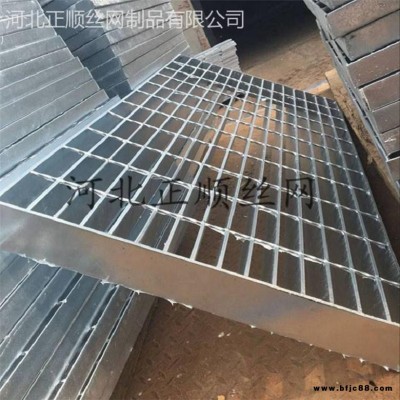 下水道蓋板專業(yè)合作社 鋼格板新產品定制 正順絲網制品公司動態(tài)