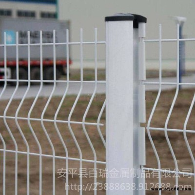 百瑞供應(yīng)桃型柱護(hù)欄網(wǎng) 三角折彎防護(hù)網(wǎng) 桃型柱三角折彎護(hù)欄